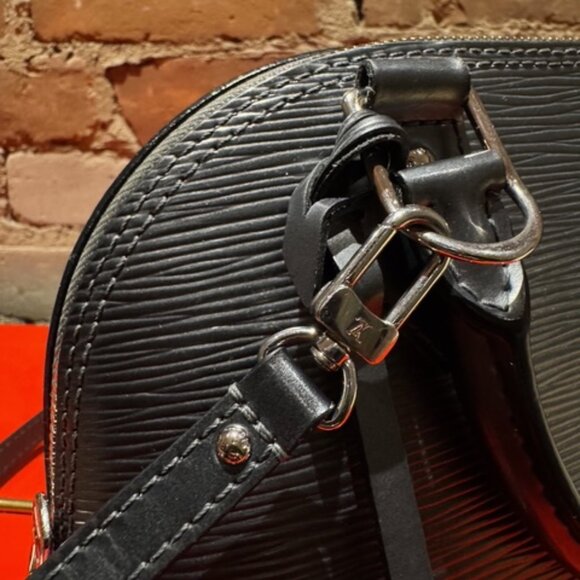 Louis Vuitton Alma BB – Épi Leather “Gunmetal” (Noir Anthracite)(2015) - Picture 13 of 13